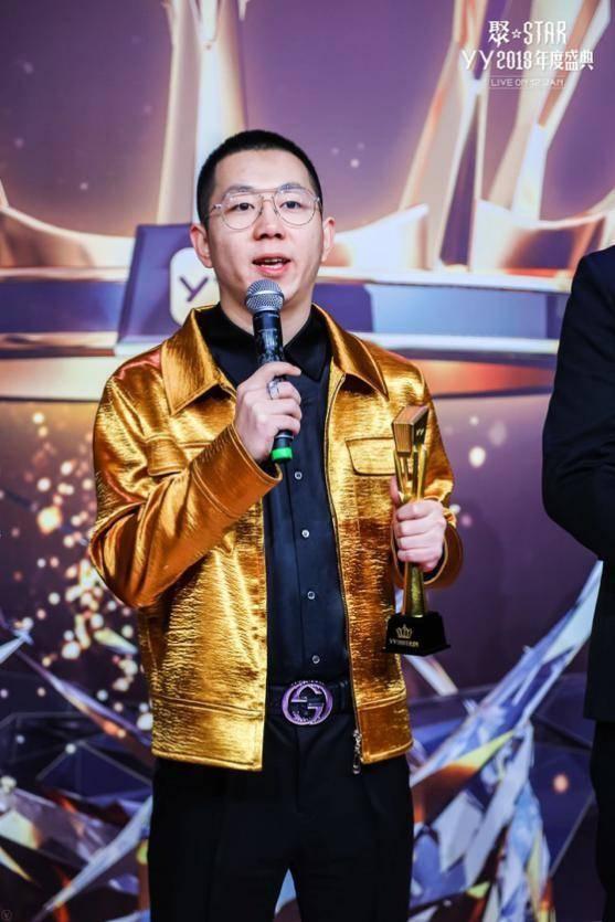 明星yy男,闪耀舞台，魅力无限